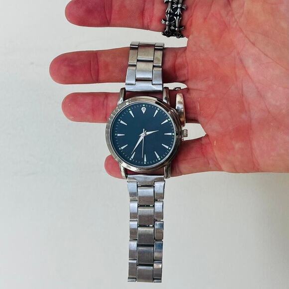 Y2K Silver Quartz Watch with Black Minimal Dial Unisex 8.5" New - Picture 8 of 8